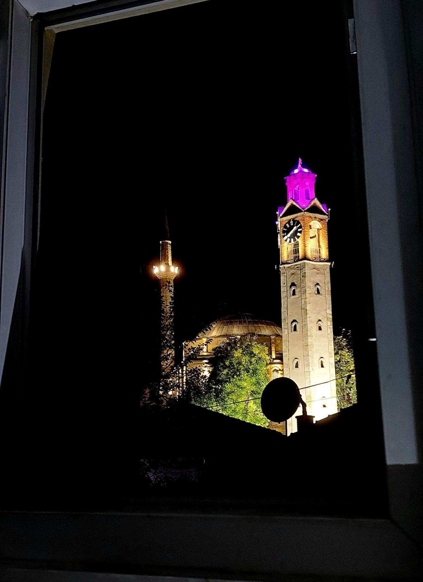 Appartamento Old Street House Pristina Esterno foto