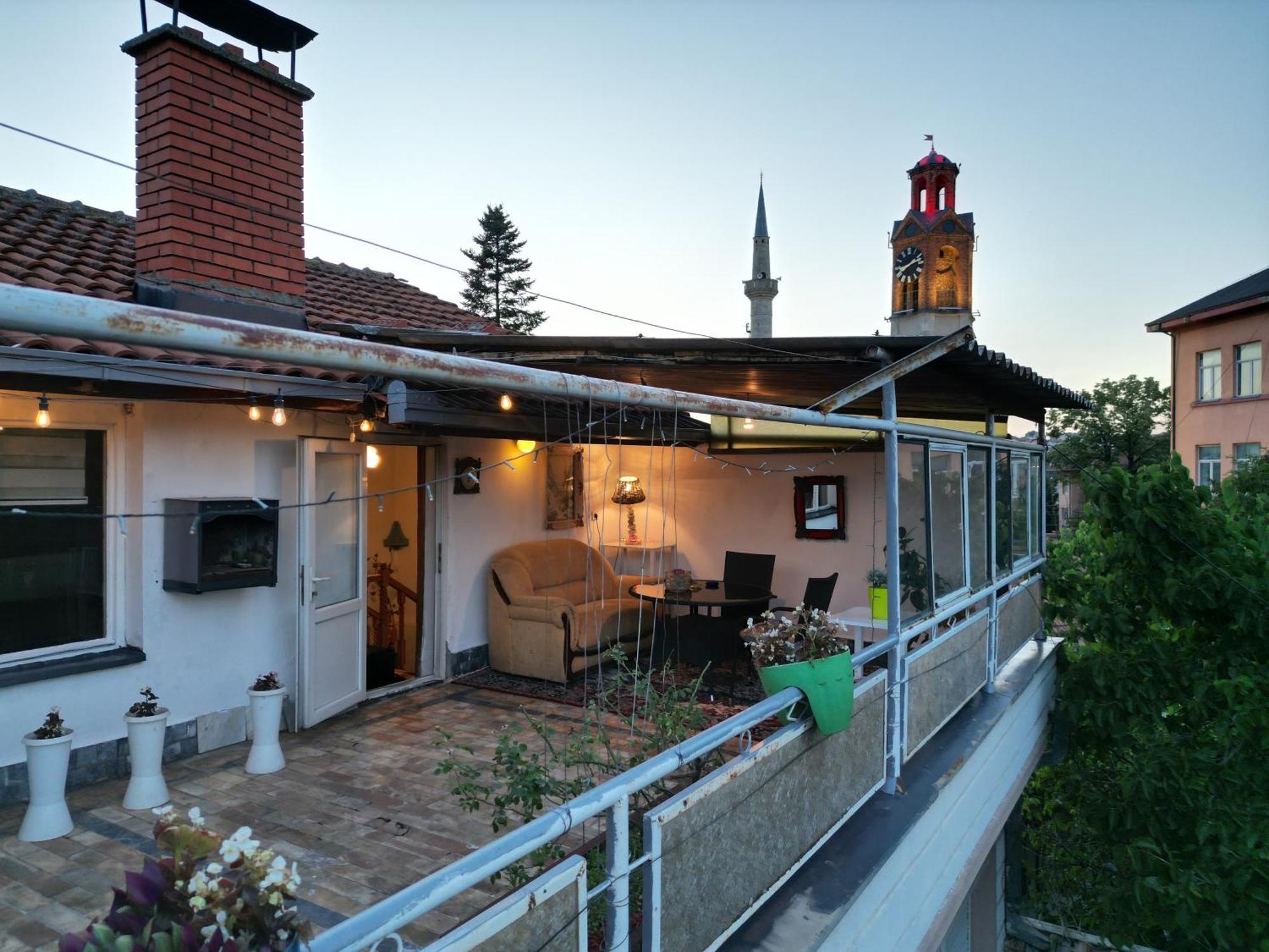 Appartamento Old Street House Pristina Esterno foto