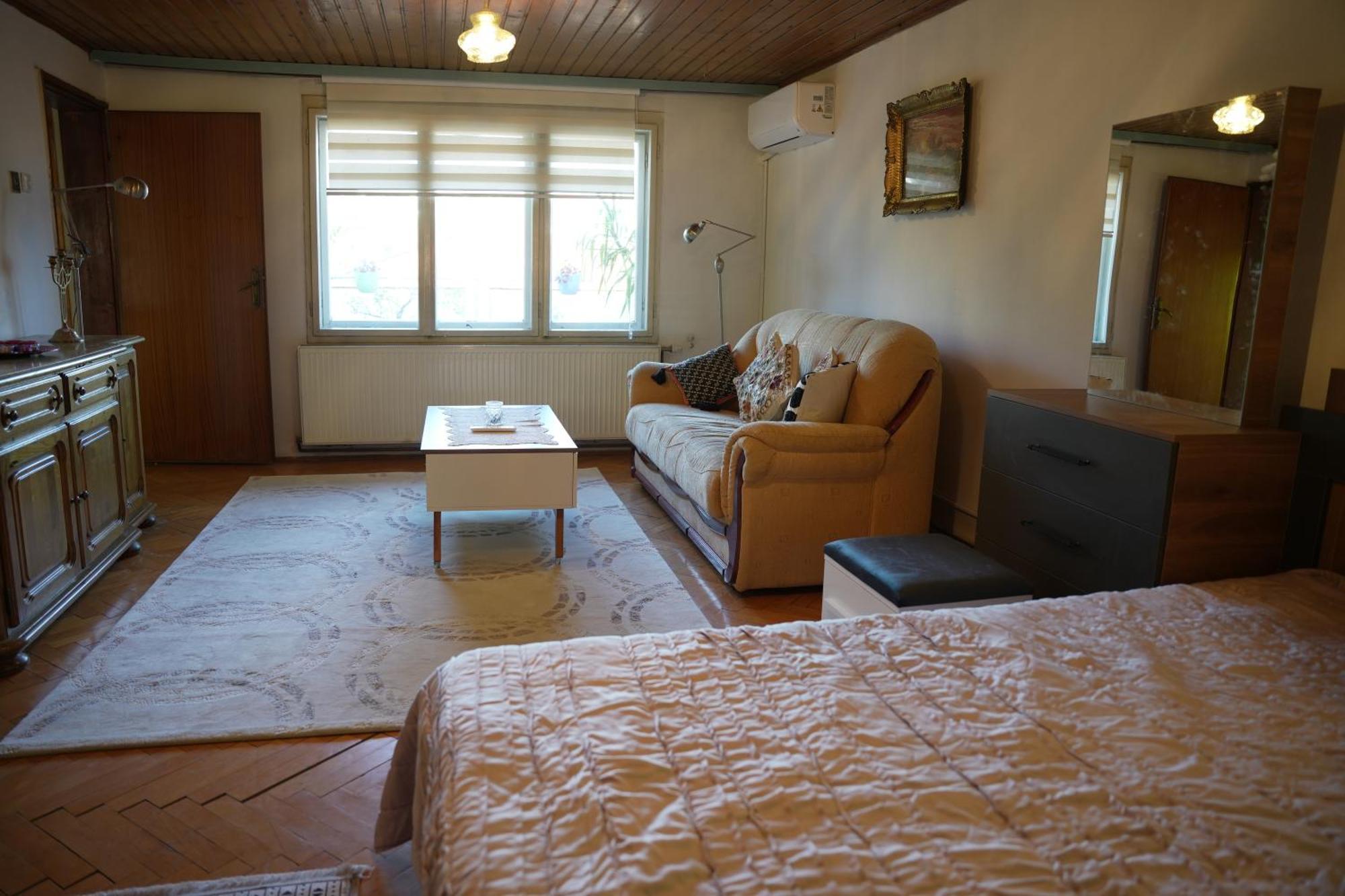 Appartamento Old Street House Pristina Esterno foto