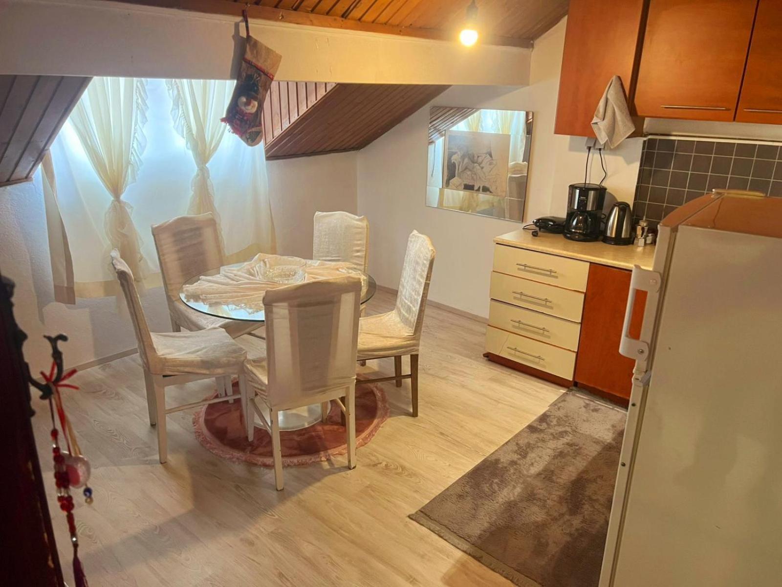 Appartamento Old Street House Pristina Esterno foto