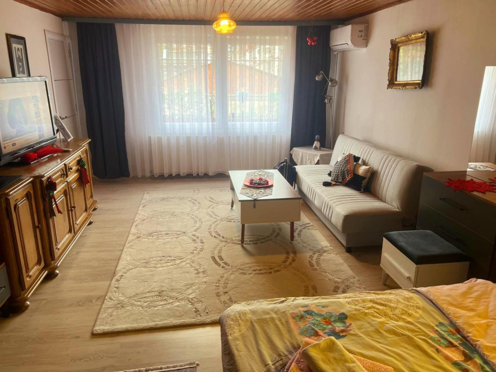 Appartamento Old Street House Pristina Esterno foto