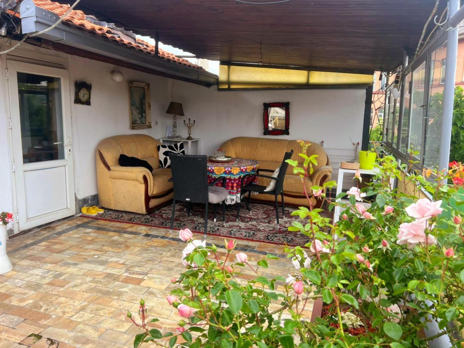 Appartamento Old Street House Pristina Esterno foto